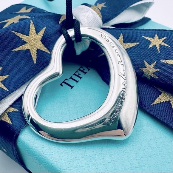 Tiffany & Co. 36 mm LARGE Open Heart Silk Cord Necklace with PACKAGING - Picture 5 of 9